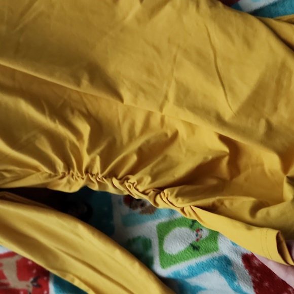 NWT RUTCHED TURTLENECK - Picture 4 of 4